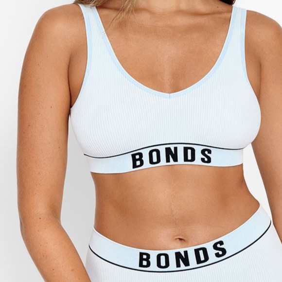 Bonds Intimates & Sleepwear | Bonds White Ribbed Deep V Cropped Bra Nwt | Poshmark